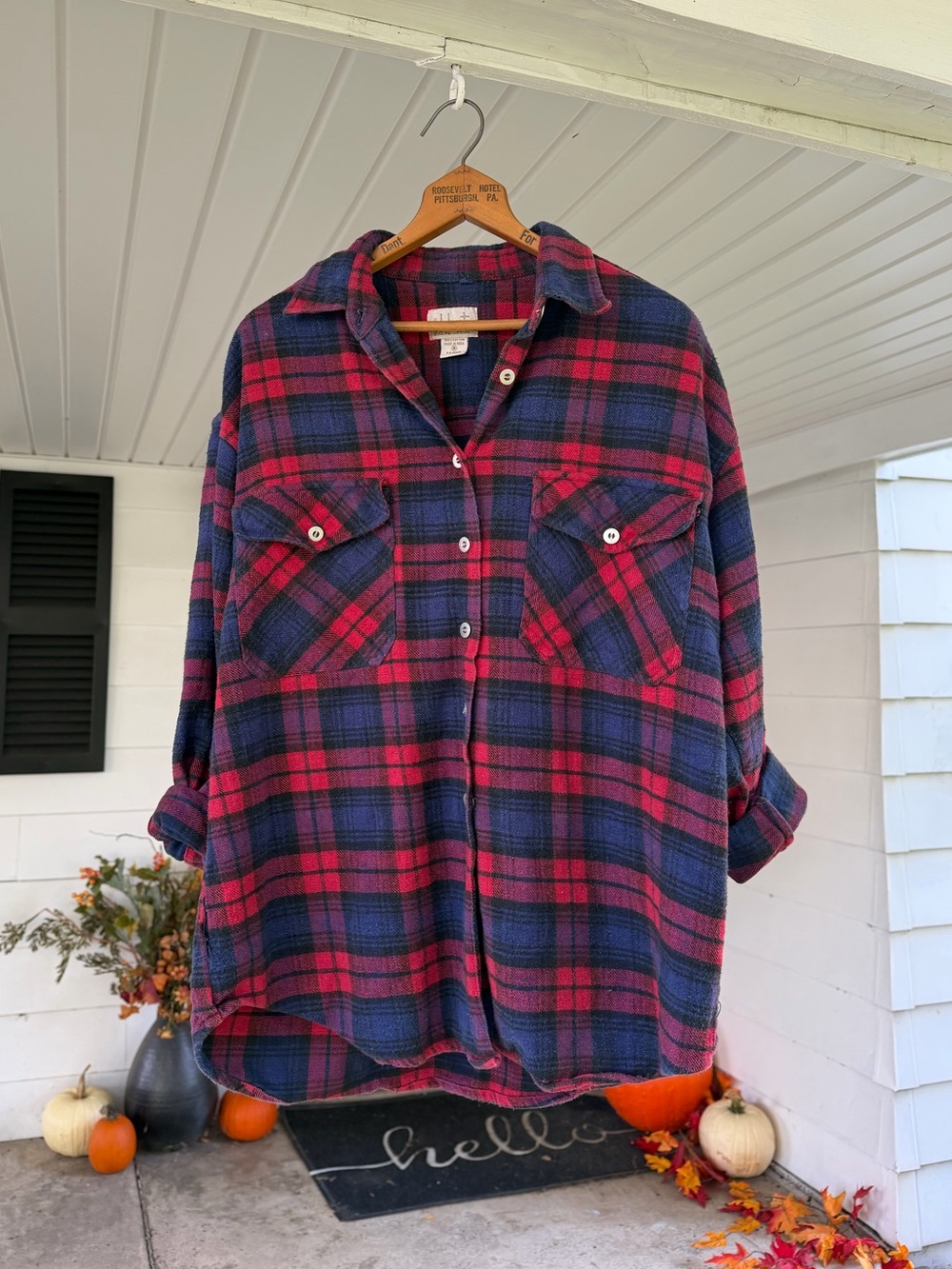 Deep Woods 100% Cotton Plaid Flannel Shirt Red Navy Medium Oversized Workwear